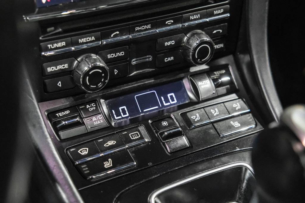 Used 2016 Porsche 911 Carrera Black Edition image 24