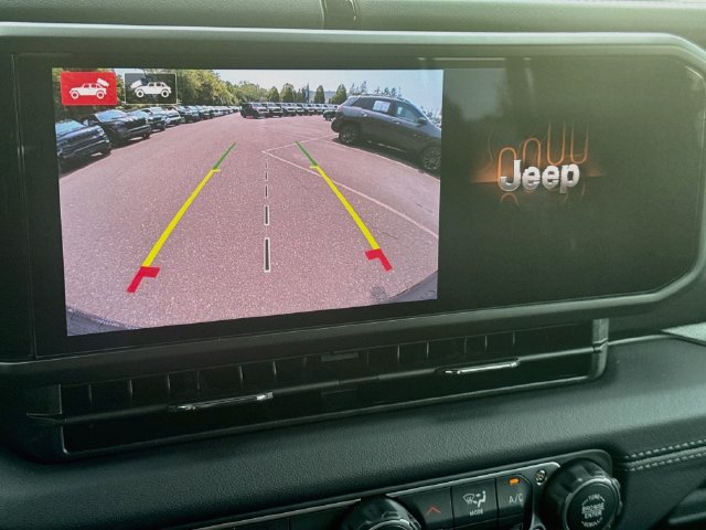 New 2026 Jeep Wrangler Unlimited Sahara AWD/4WD image 13