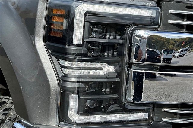 Used 2017 Ford F250 Lariat w/ Lariat Ultimate Package image 32