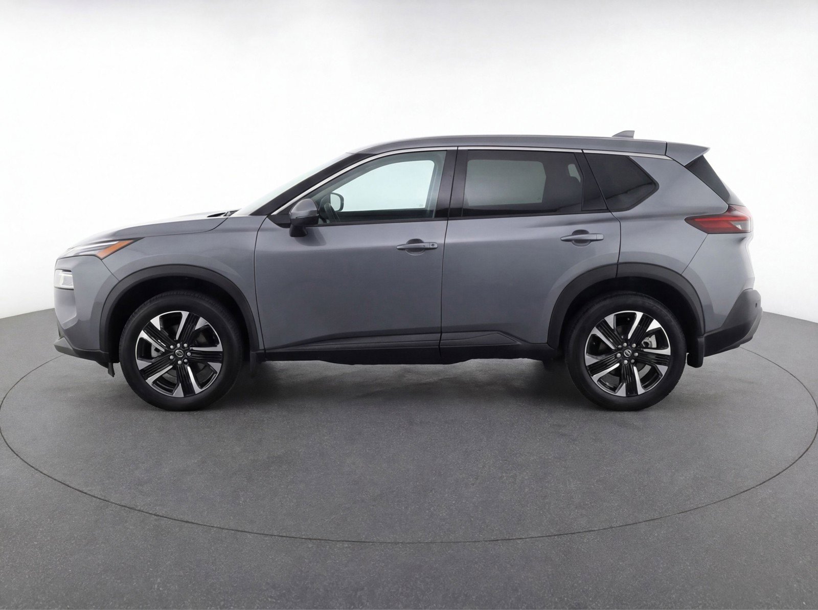 Used 2025 Nissan Kicks SV image 5