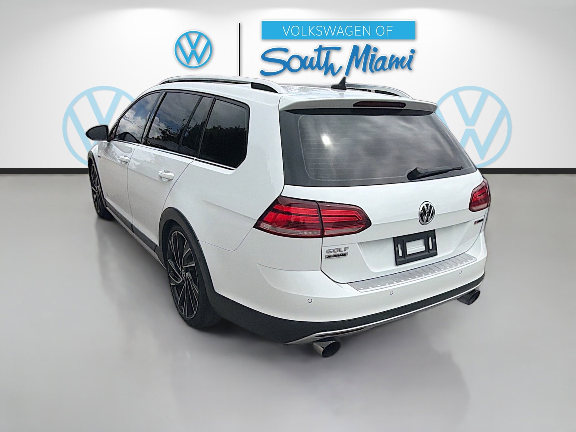 Used 2019 Volkswagen Golf Alltrack SE image 5