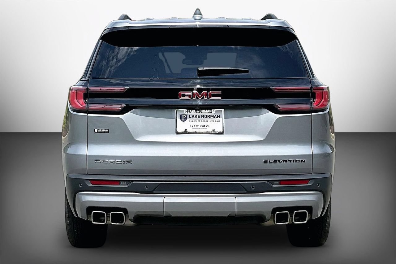 Used 2025 GMC Acadia Elevation w/ Elevation Premium Package FWD image 7