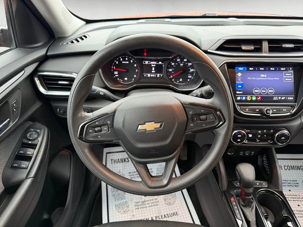 Used 2022 Chevrolet TrailBlazer LT w/ Convenience Package image 13