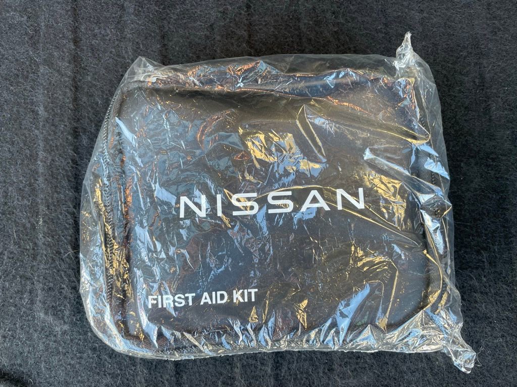 Used 2023 Nissan Rogue SV image 34