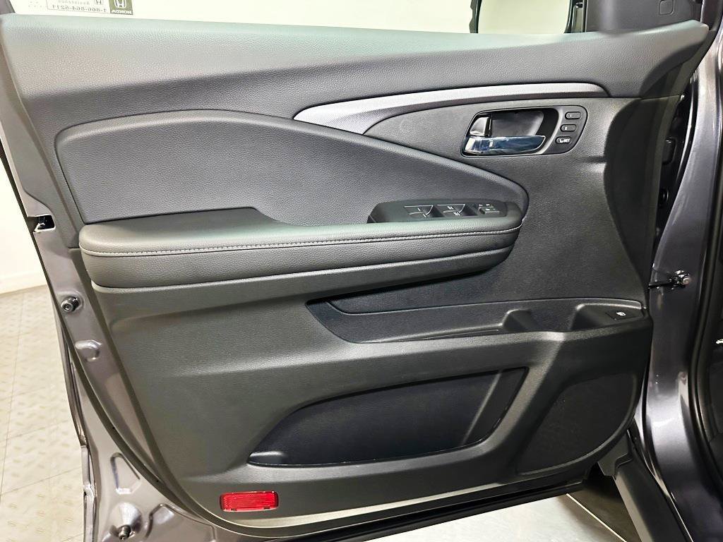 New 2025 Honda Ridgeline RTL image 11