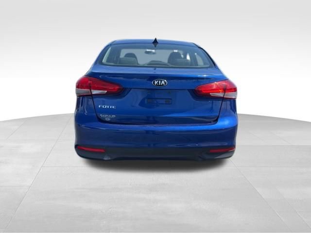 Used 2017 Kia Forte LX image 6