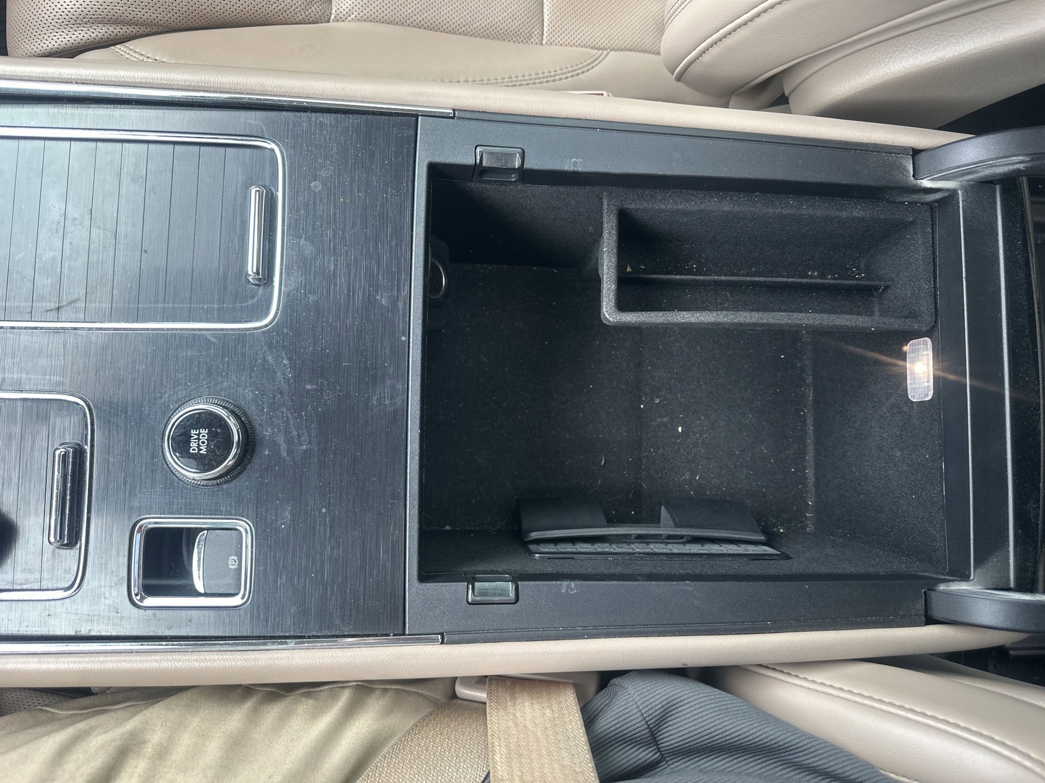 Used 2020 Lincoln Aviator Reserve w/ Equipment Group 202A image 25