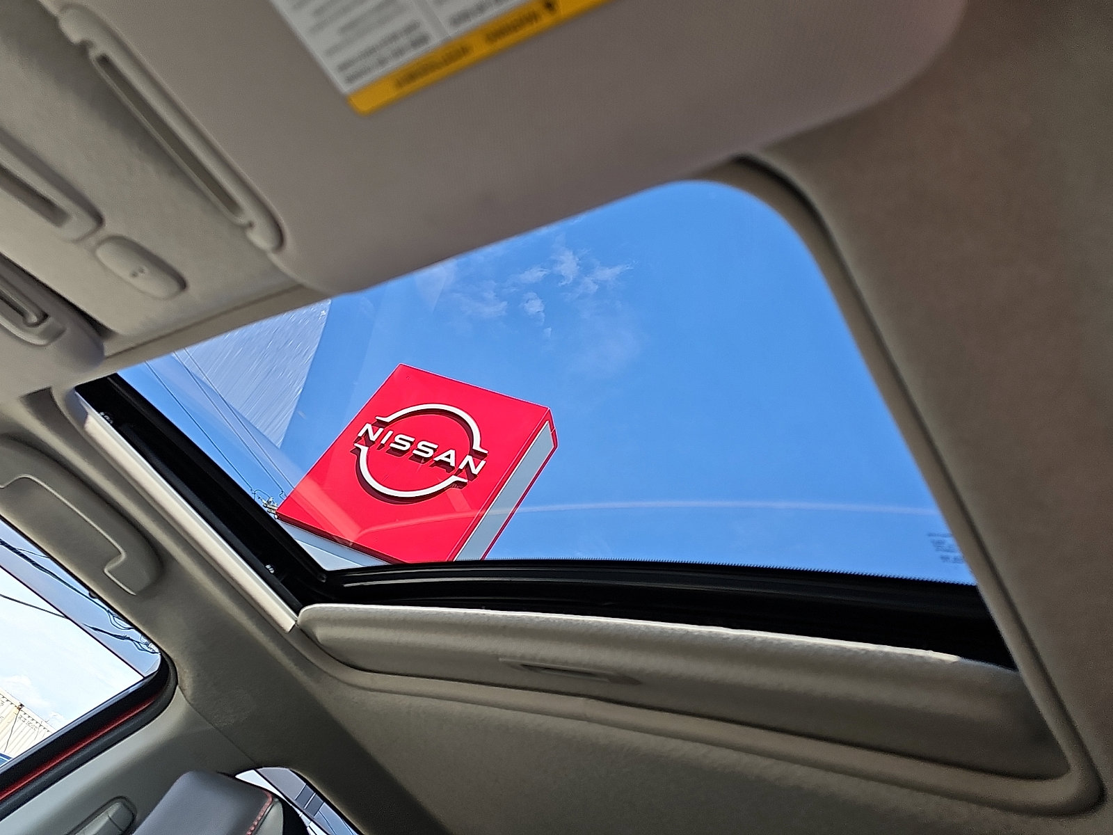 Used 2015 Nissan Juke SL image 14