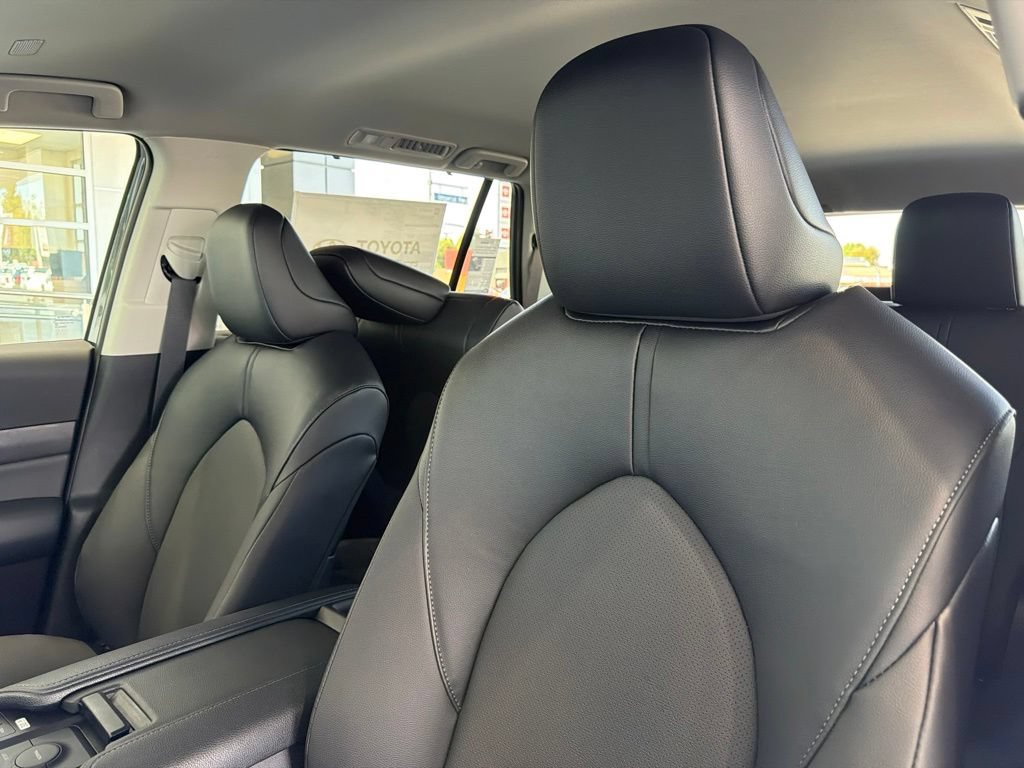 New 2026 Toyota Grand Highlander XLE FWD image 19