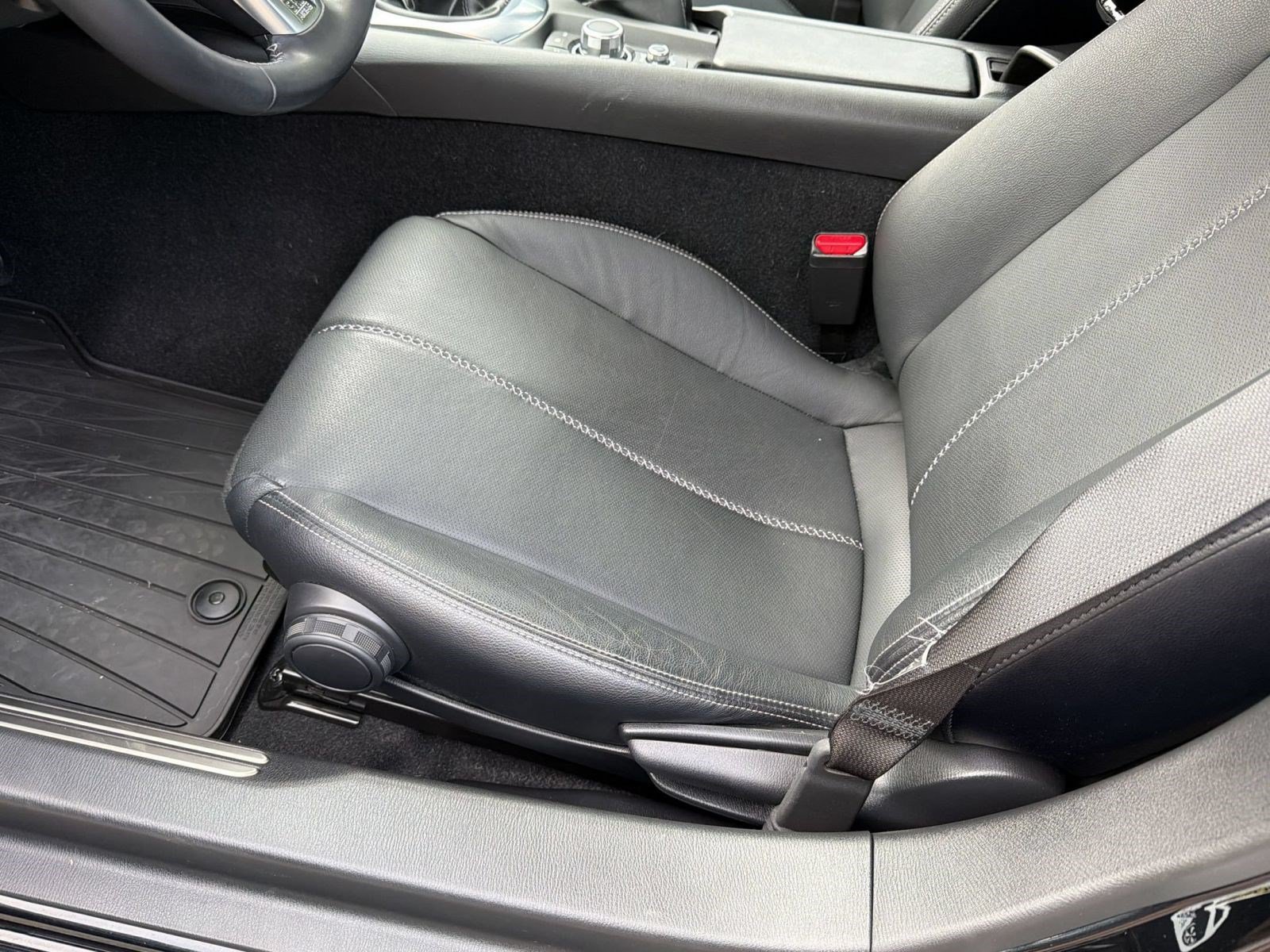 Used 2022 MAZDA MX-5 Miata Grand Touring w/ Weather Package RWD image 14