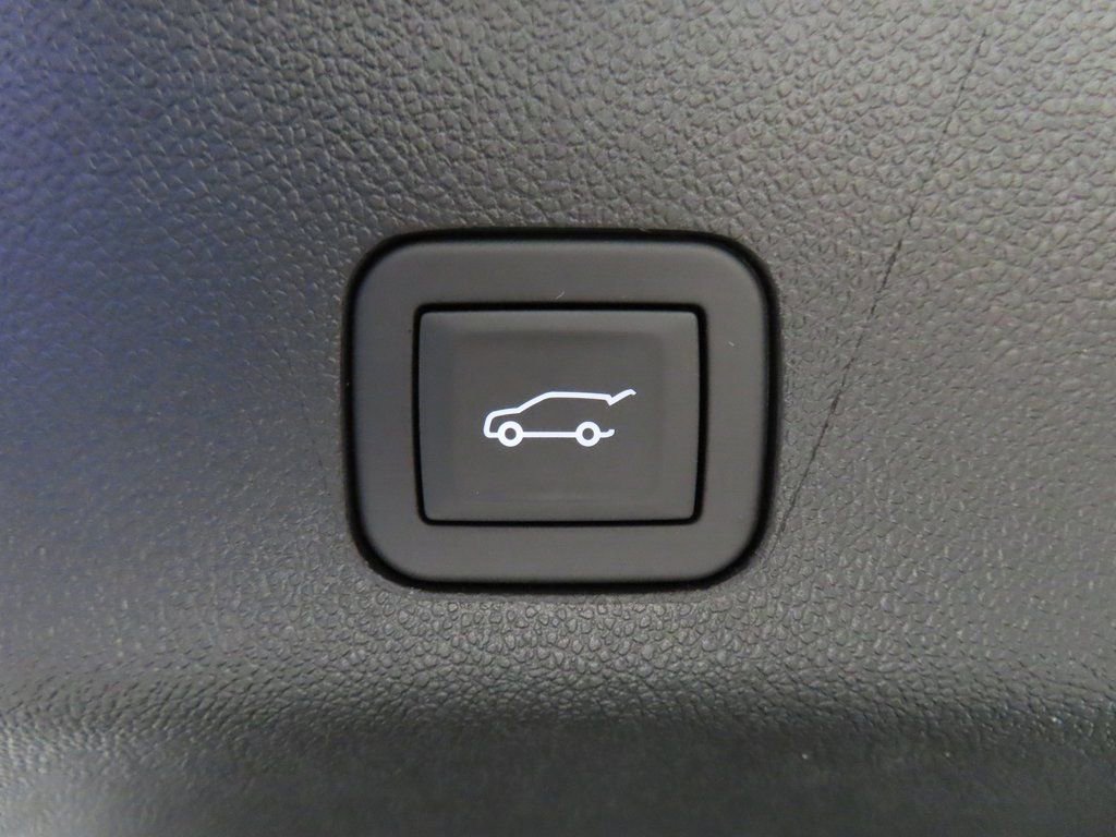 Used 2025 Chevrolet Suburban Premier AWD/4WD image 44