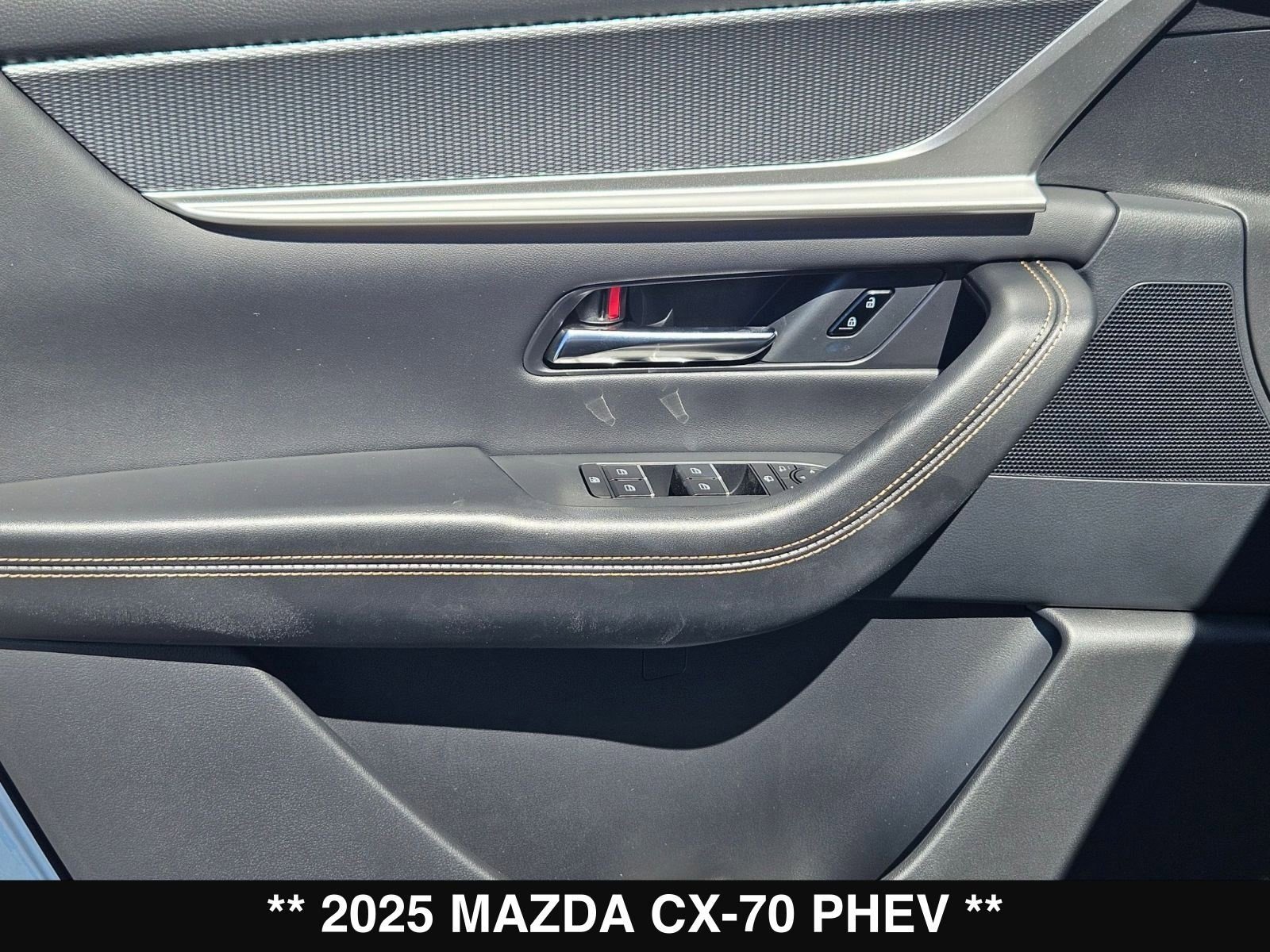 New 2025 MAZDA CX-70 Plug-In Hybrid w/ Premium Plus image 11
