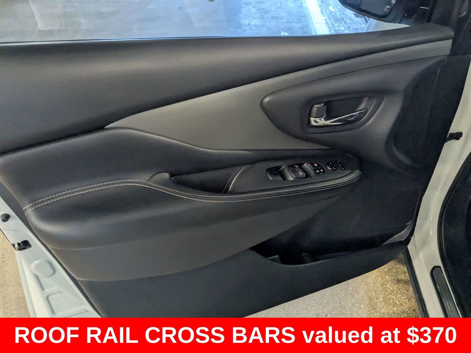 Used 2020 Nissan Murano SV image 24