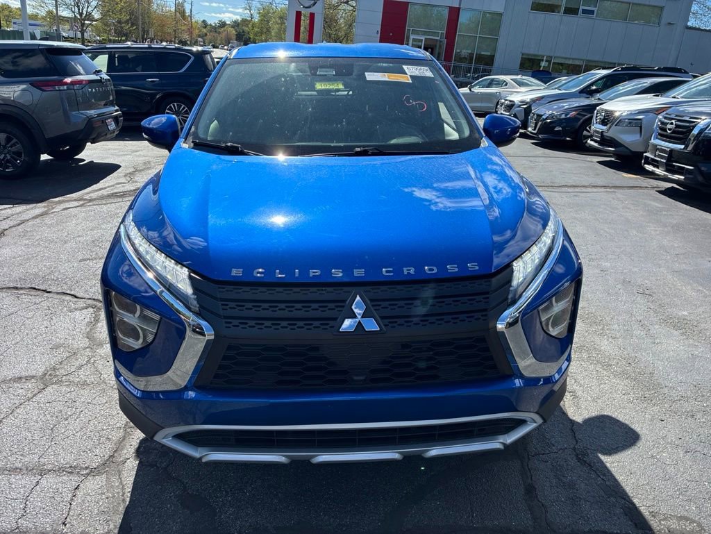 Used 2024 Mitsubishi Eclipse Cross SE AWD/4WD image 2