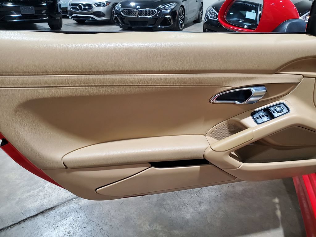 Used 2015 Porsche Boxster RWD image 21