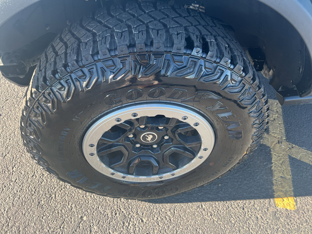 Used 2022 Ford Bronco Badlands image 8