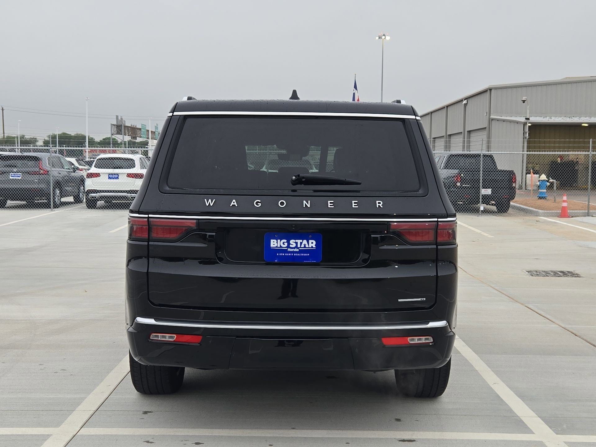 Used 2024 Jeep Wagoneer Series II w/ Flexible Seating Group RWD image 5