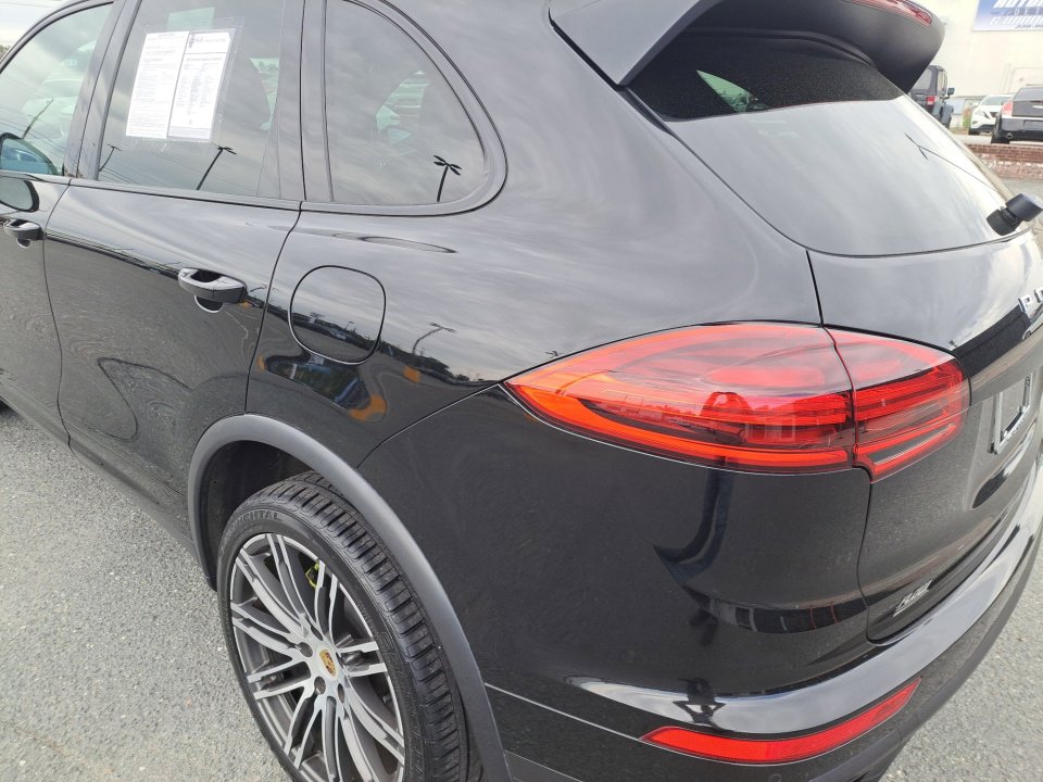 Used 2015 Porsche Cayenne S w/ Premium Package AWD/4WD image 20