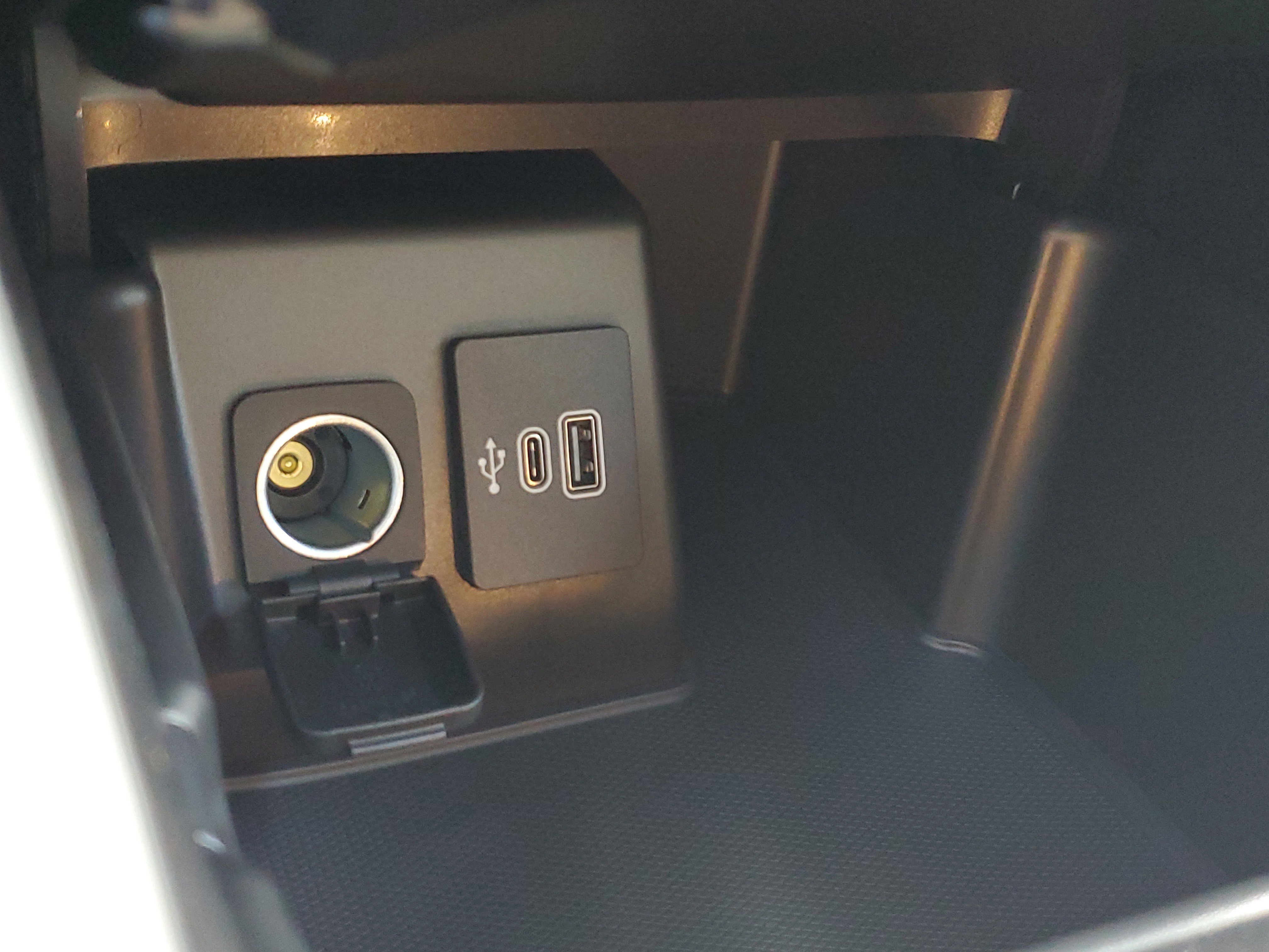 New 2025 Ford Explorer Active w/ Active Comfort Package image 29