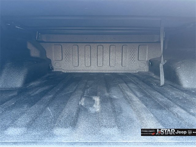 Used 2024 Jeep Gladiator Sport image 15