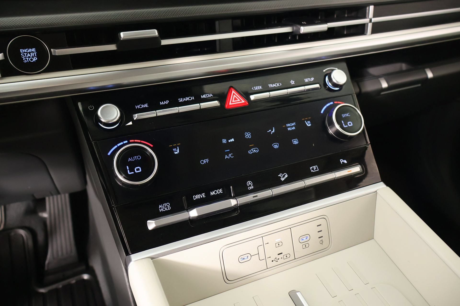 Certified 2026 Hyundai Santa Fe SEL FWD image 7