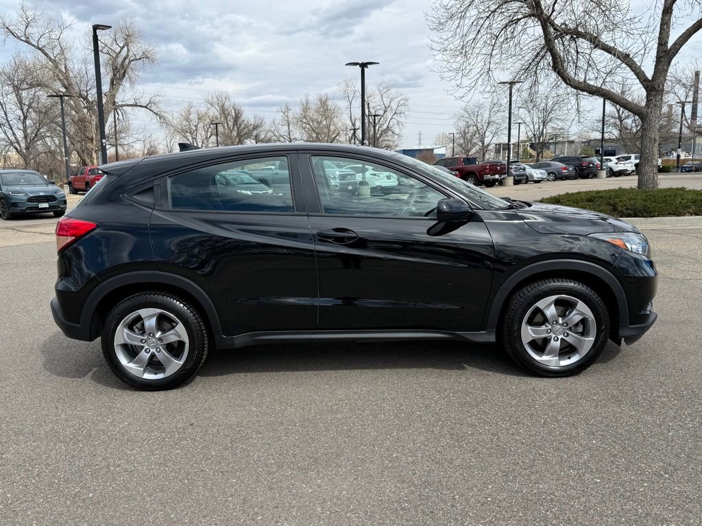 Used 2018 Honda HR-V LX image 3
