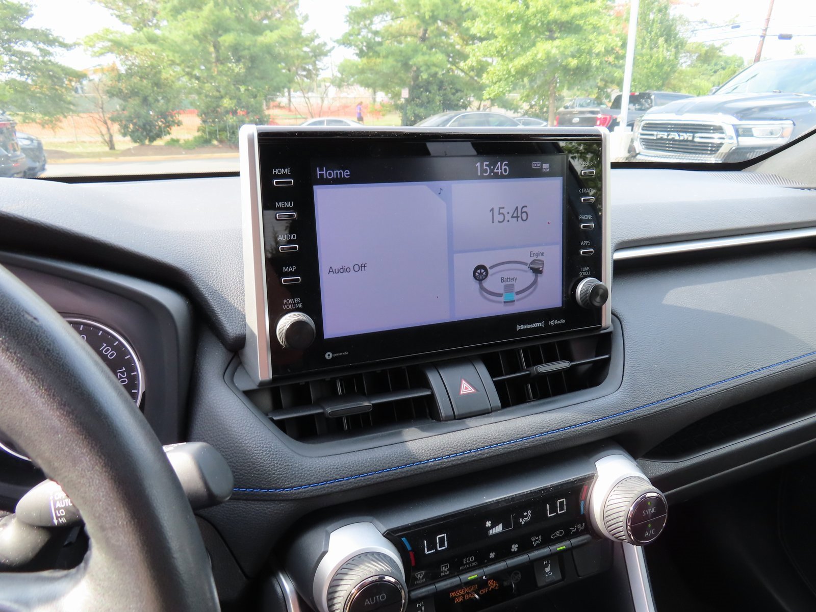 Used 2022 Toyota RAV4 SE w/ Convenience Package image 20