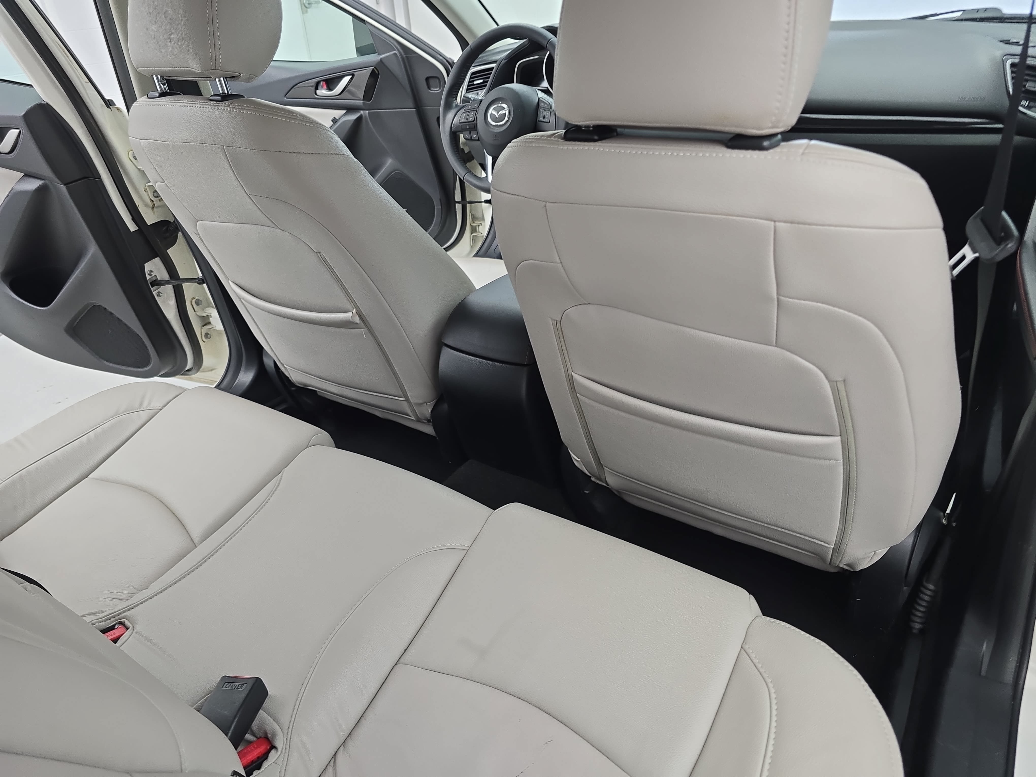 Used 2014 MAZDA MAZDA3 i Grand Touring FWD image 11