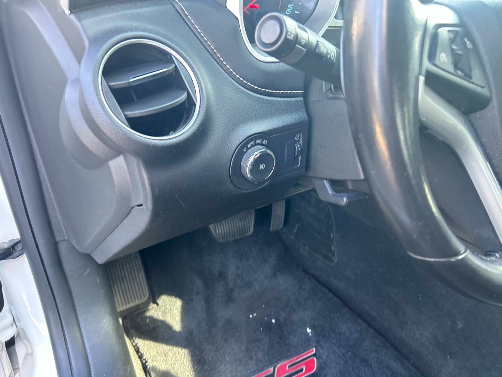 Used 2015 Chevrolet Camaro SS image 14