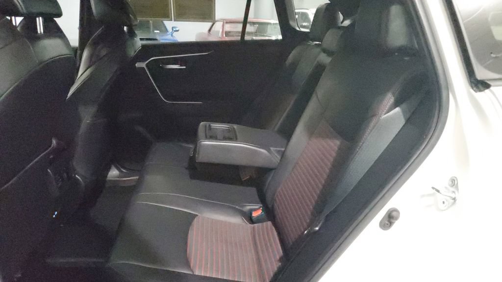 Used 2022 Toyota RAV4 XSE AWD/4WD image 15