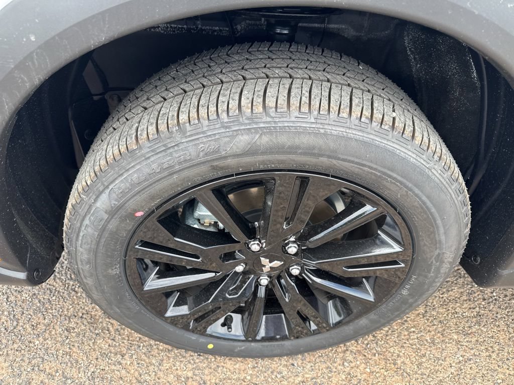New 2026 Mitsubishi Eclipse Cross LE AWD/4WD image 38