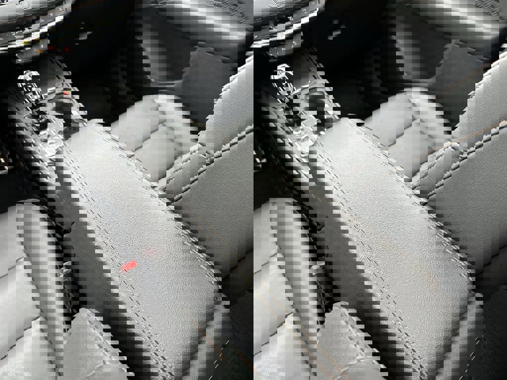 Used 2021 Cadillac XT4 Sport w/ Cold Weather Package image 20