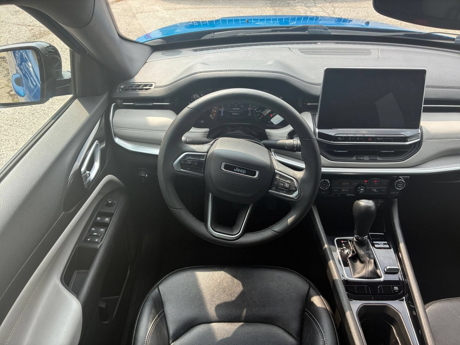 Used 2025 Jeep Compass Limited AWD/4WD image 28