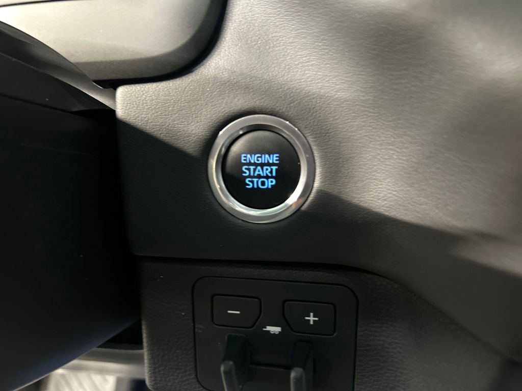 Used 2024 Toyota Tundra Platinum image 29