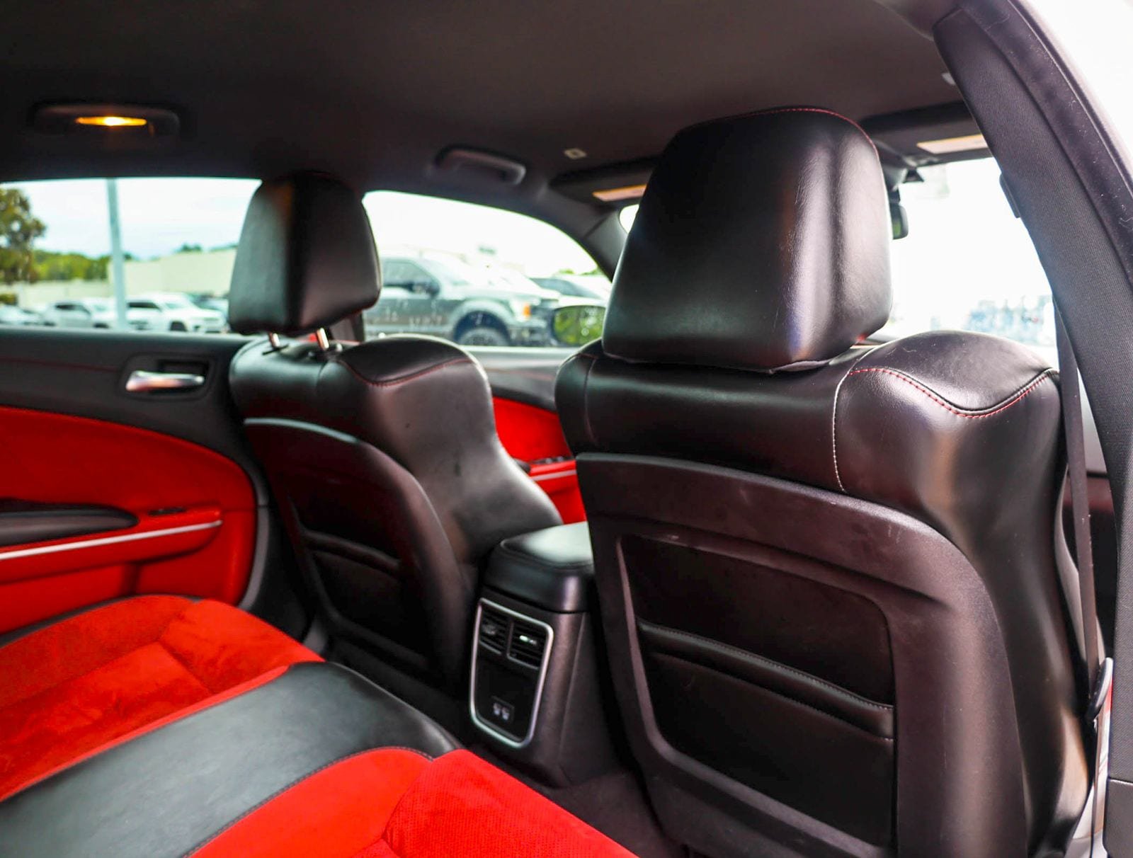 Used 2022 Dodge Charger Scat Pack RWD image 9