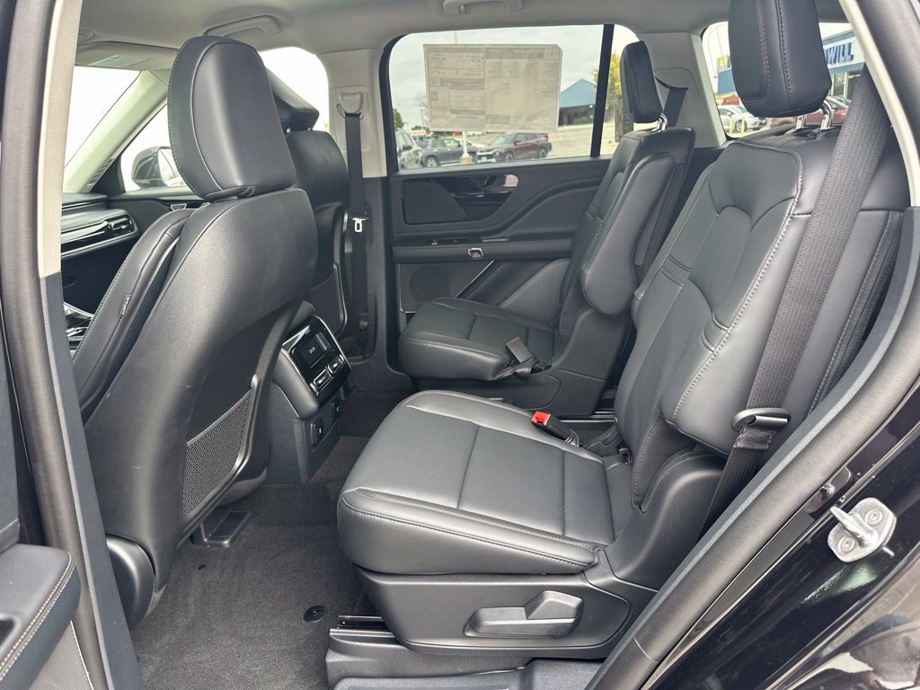 New 2026 Lincoln Aviator AWD image 18