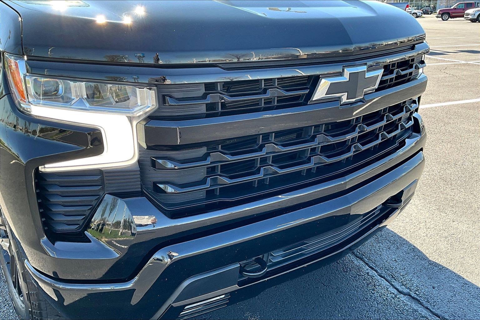 Used 2022 Chevrolet Silverado 1500 RST AWD/4WD image 34