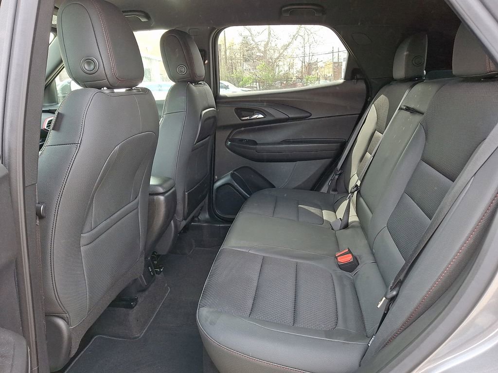 Used 2023 Chevrolet TrailBlazer RS w/ Convenience Package image 9