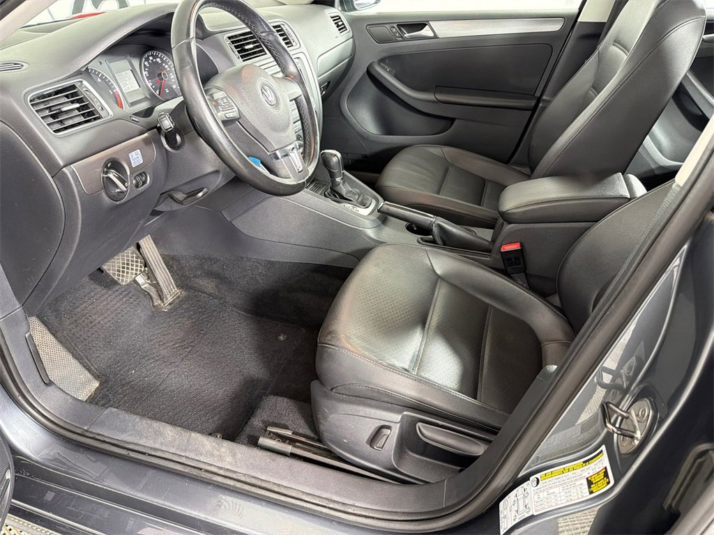 Used 2014 Volkswagen Jetta TDI image 9