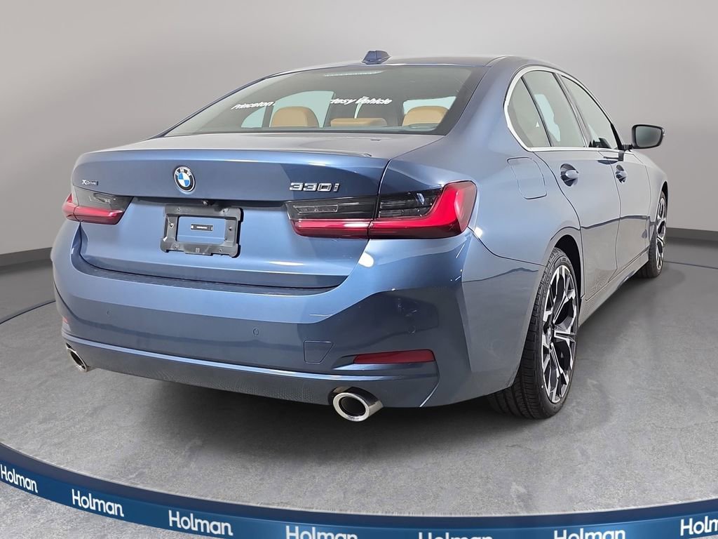 Used 2025 BMW 330i xDrive Sedan w/ Premium Package AWD/4WD image 6