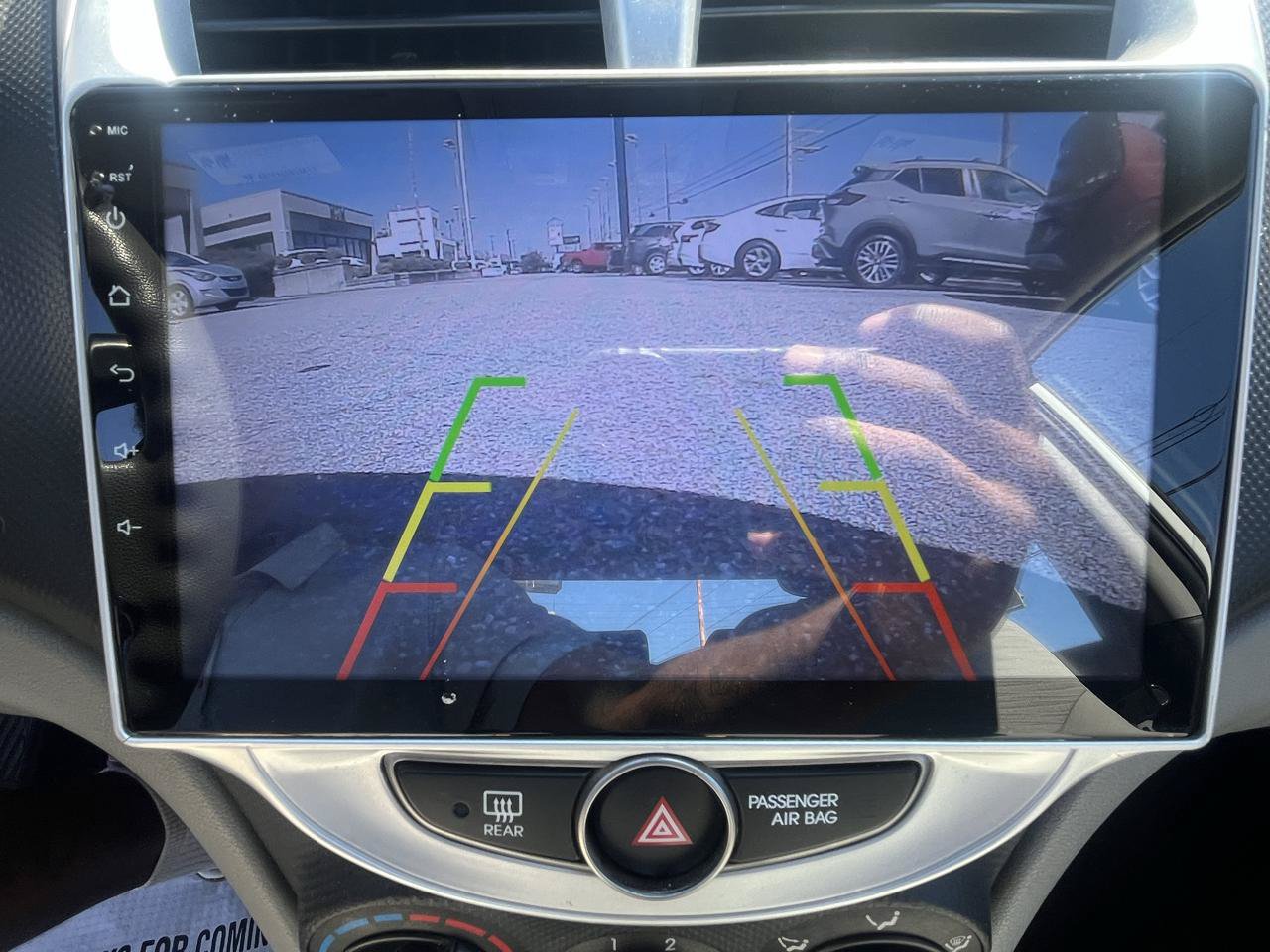 Used 2015 Hyundai Accent GLS FWD image 37