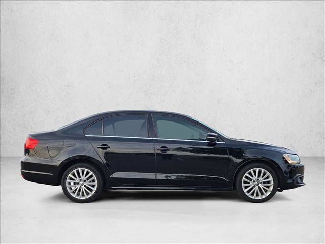 Used 2013 Volkswagen Jetta SEL FWD video 4