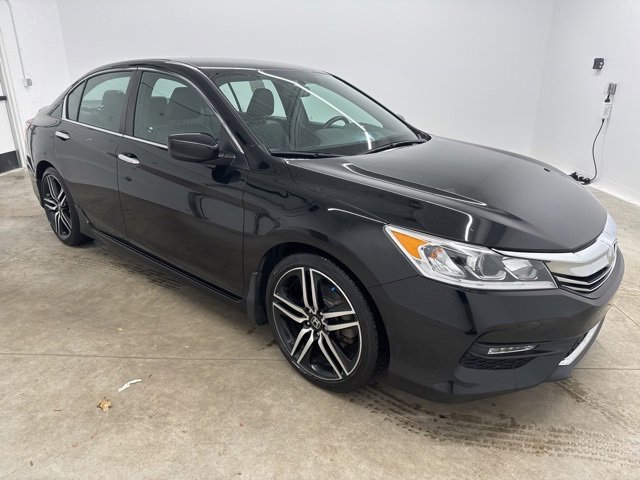 Used 2016 Honda Accord Sport image 3