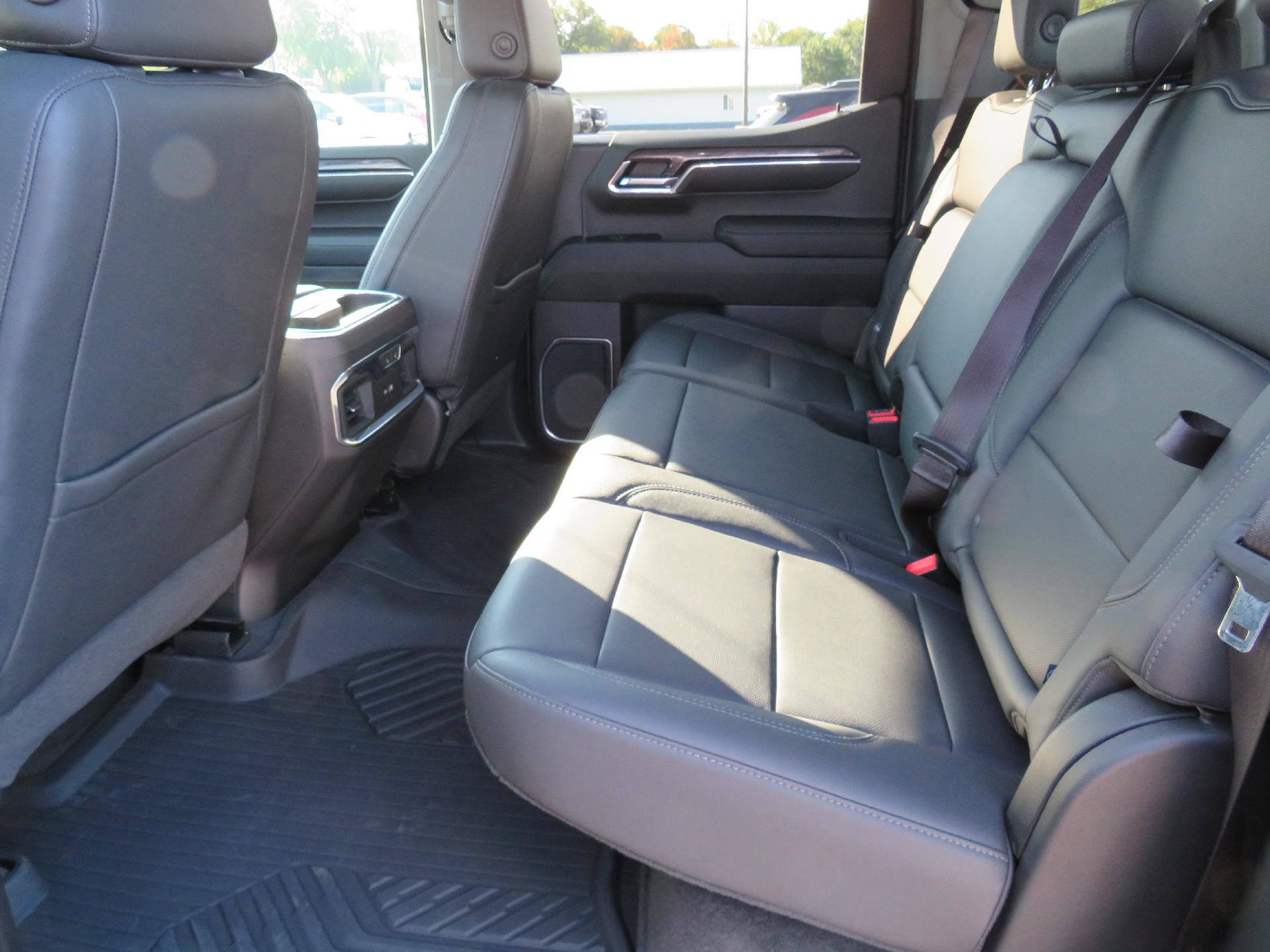 Used 2023 Chevrolet Silverado 1500 LTZ image 12