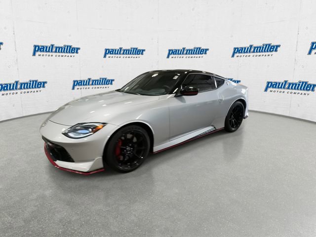 Used 2025 Nissan Z NISMO w/ Floor Mat Package RWD image 5