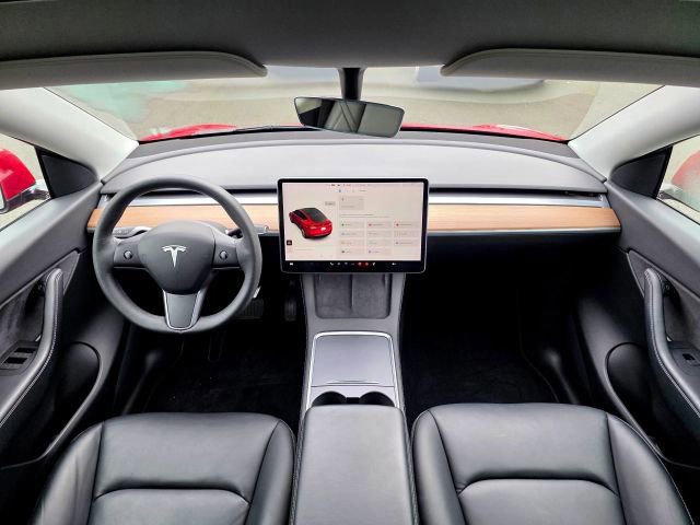 Used 2021 Tesla Model Y Long Range image 10