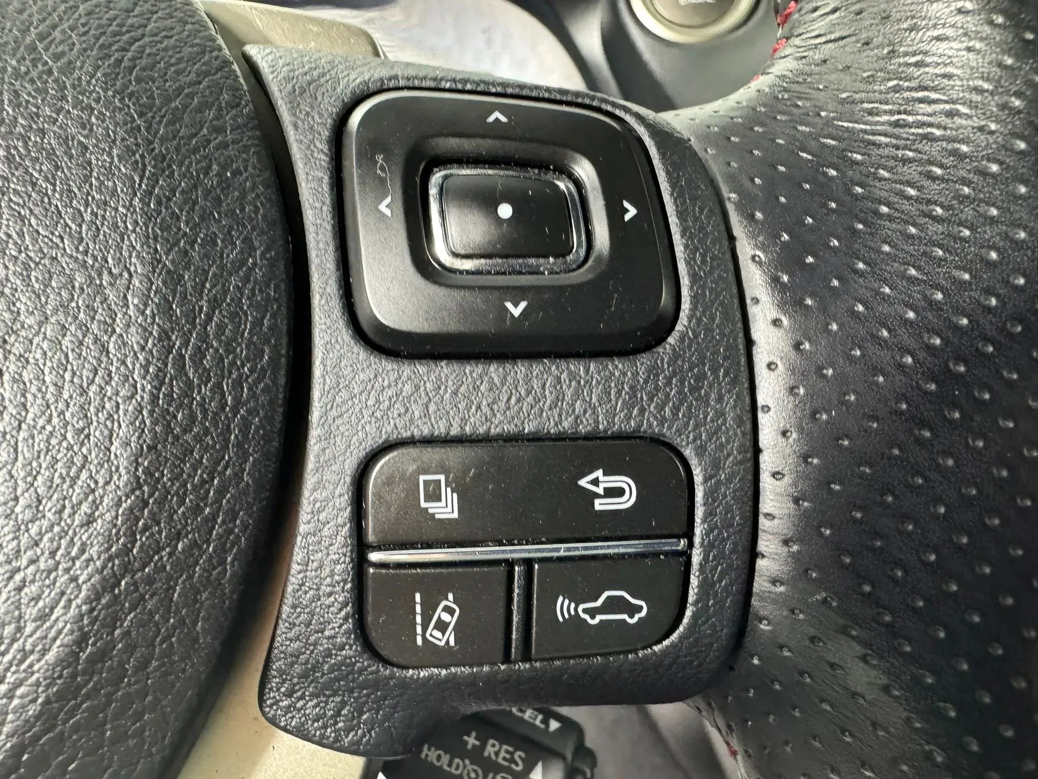 Used 2020 Lexus IS 300 F Sport w/ F Sport Package image 16