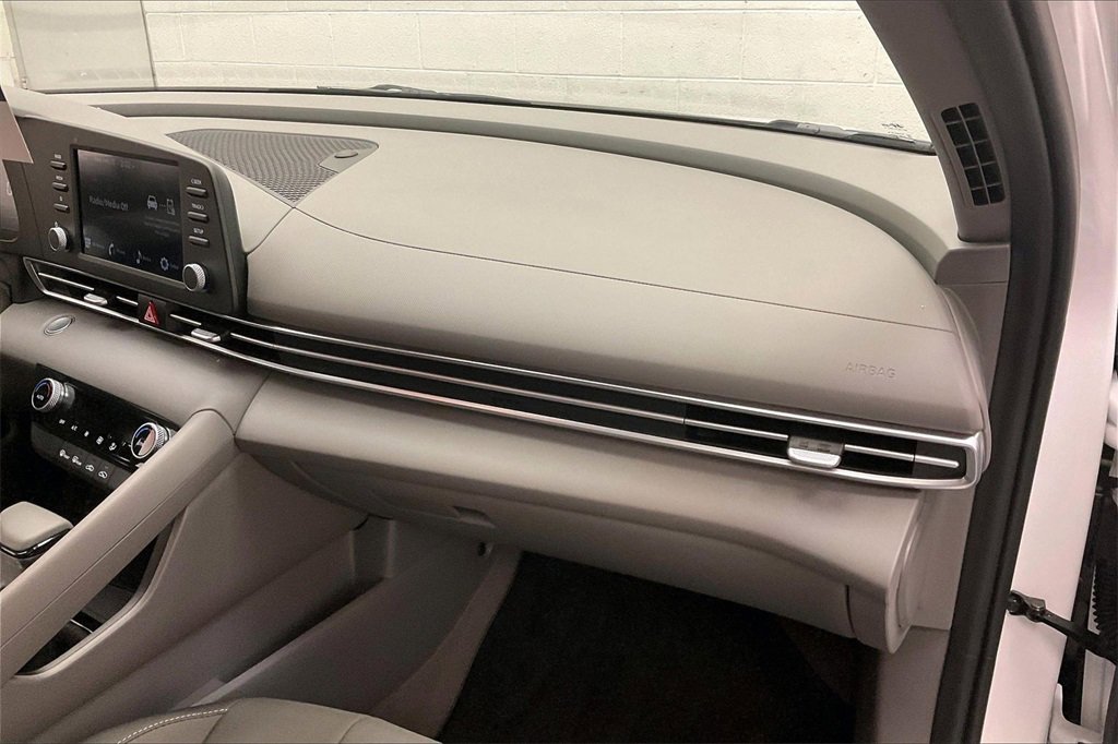 Certified 2025 Hyundai Elantra Sport w/ Cargo Package image 14