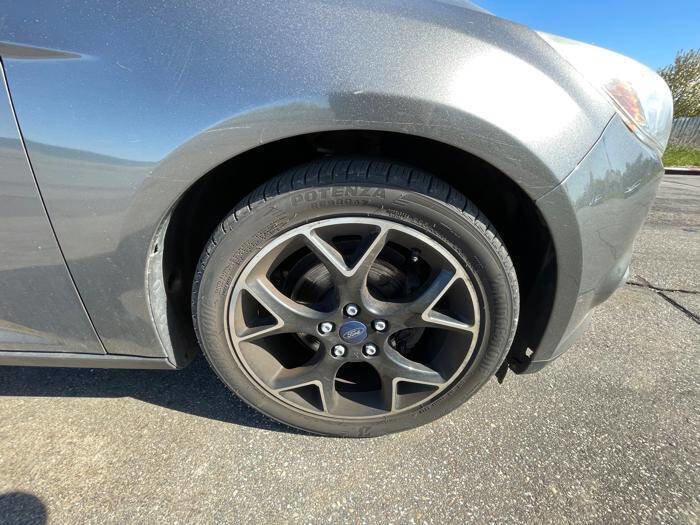 Used 2013 Ford Focus SE FWD image 19
