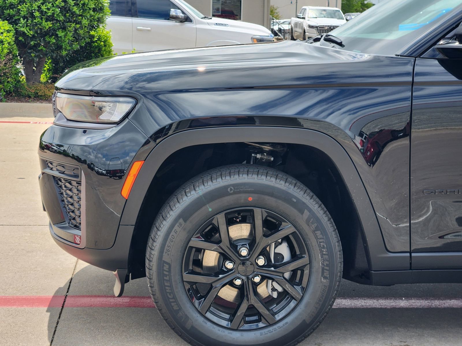 New 2026 Jeep Grand Cherokee Altitude AWD/4WD image 10